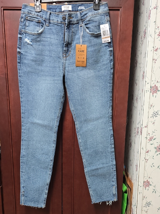 Kensie Denim - NWT. Kensie Medium Light Blue Ankle Skinny Jeans Size 12/31